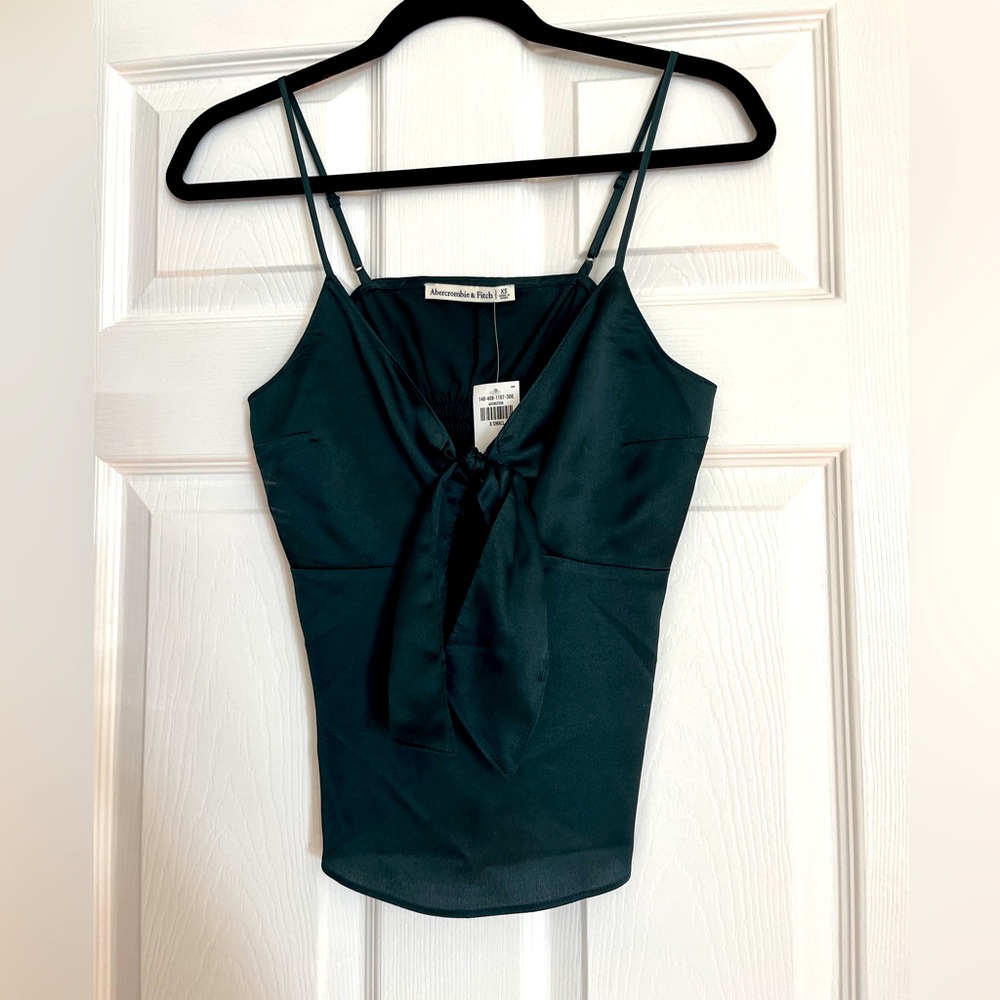 Abercrombie green silk top. New w tags. Size Xs